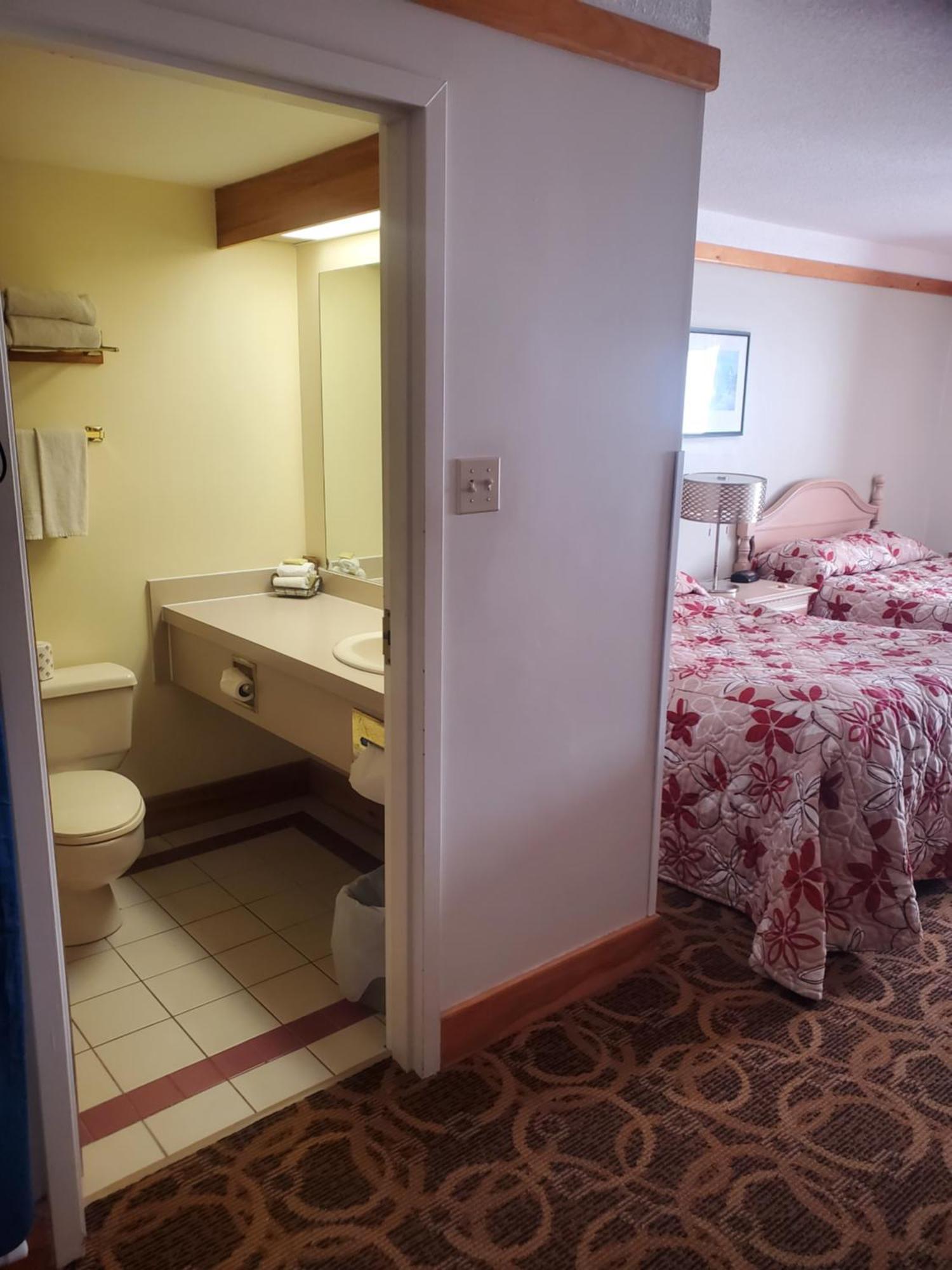Granite Town Hotel Saint George Ngoại thất bức ảnh