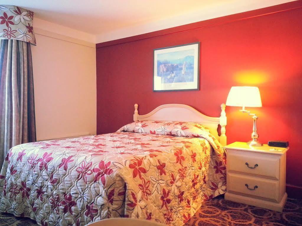 Granite Town Hotel Saint George Ngoại thất bức ảnh